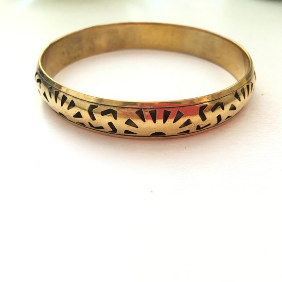 Gold-coloured metal bracelet - Picture 3 of 3